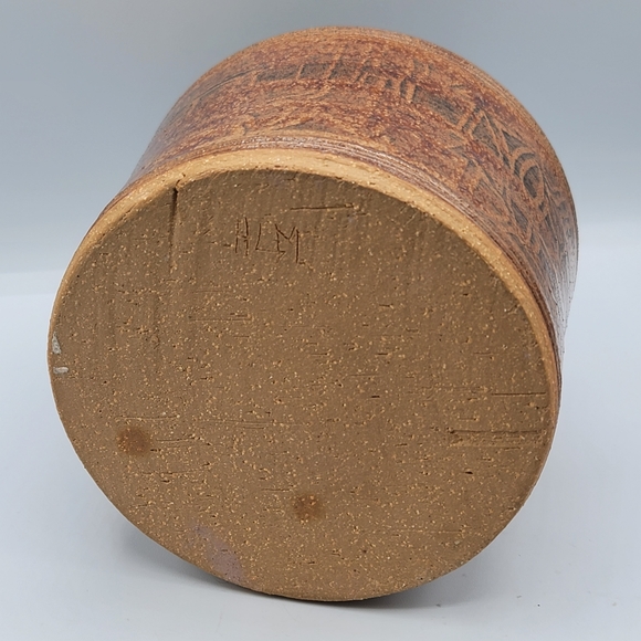 Pottery Jar with Lid Earth tone Farmhouse Butter Crock signed - Picture 8 of 8